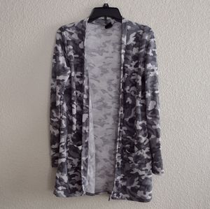 Agnes & Dora camo cardigan